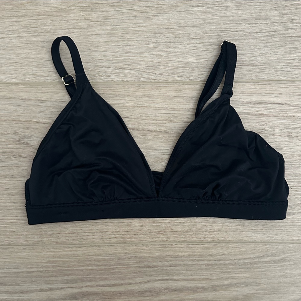 Like New Victoria’s Secret Smooth Triangle Bralette size small - Picture 6 of 7
